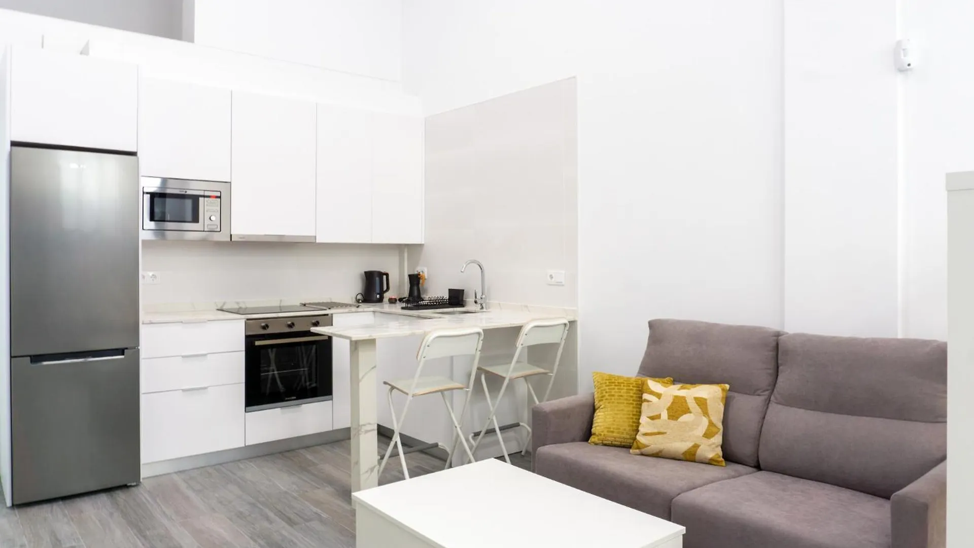 Apartament Little Charm Malaga Hiszpania